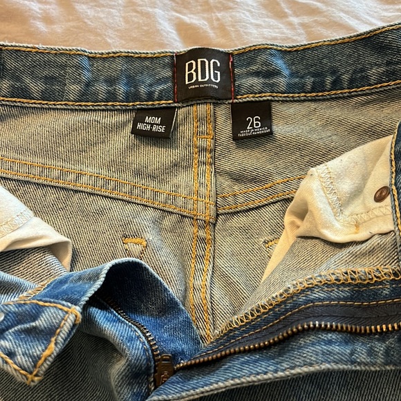 BDG high rise short - Picture 2 of 3